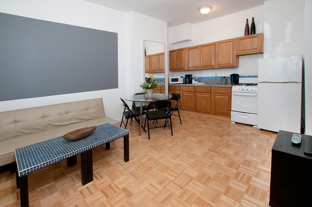 Mid Town East Street Apartments Next To Times Square New York Rum bild