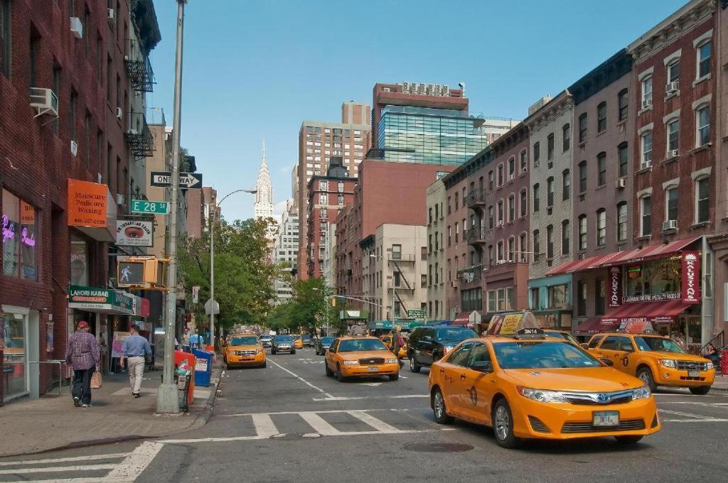 Mid Town East Street Apartments Next To Times Square New York Exteriör bild